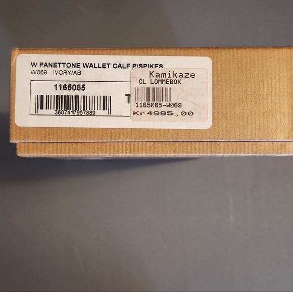 Authentic Louboutin Pannettone Wallet - Picture 13 of 14